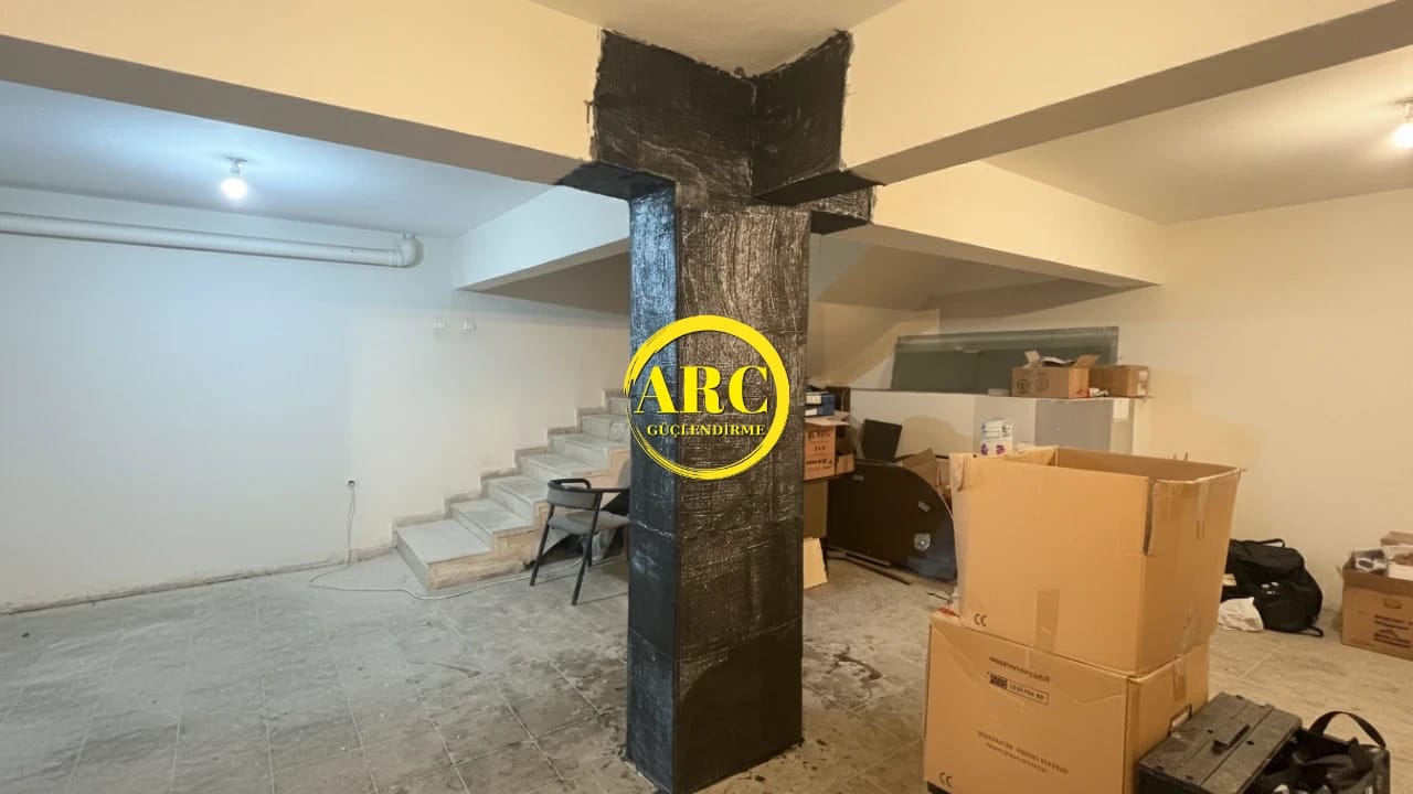 Karbon fiber sargı ile güçlendirilmiş, yenilenmiş betonarme kolonun sonraki hali