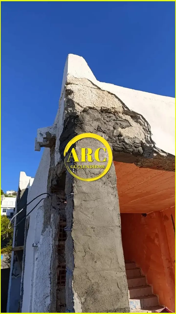 Depreme karşı karbon fiber kolon güçlendirme uygulaması